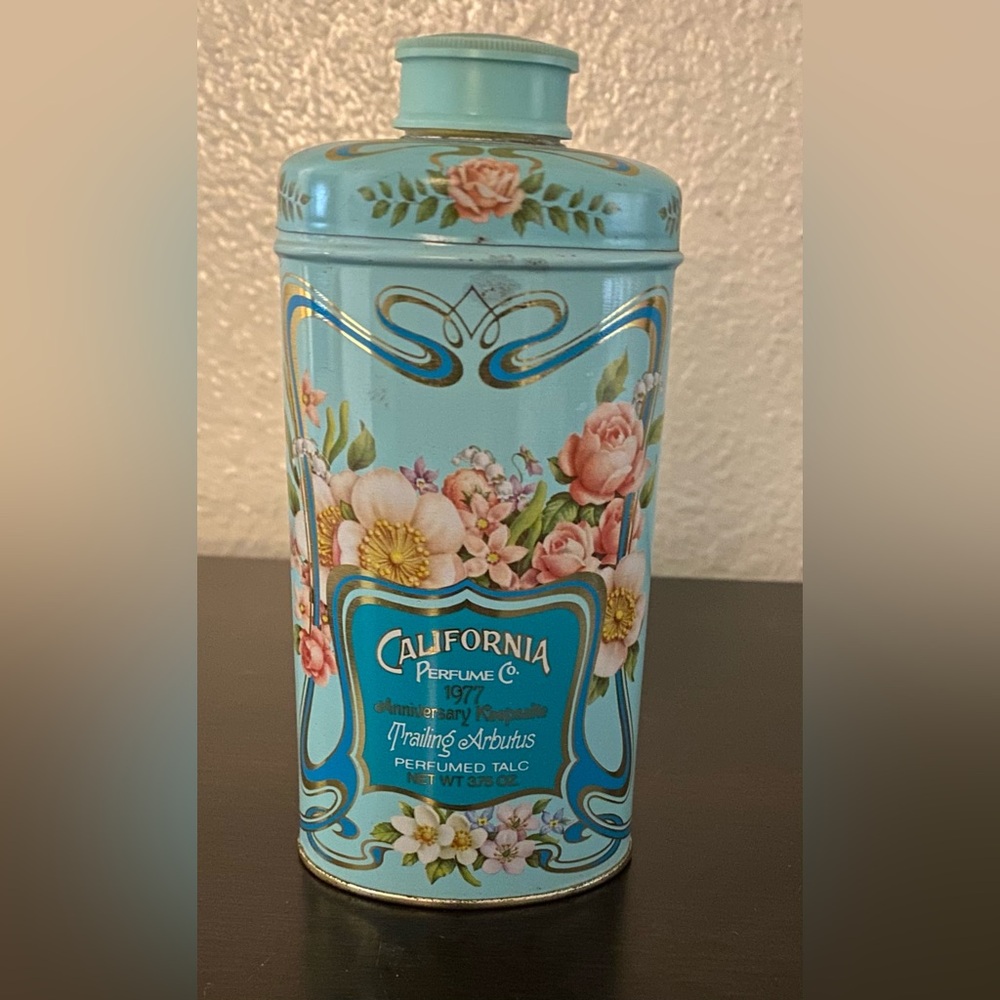 Vintage 1977 Avon “Trailing Arbutus” Perfumed Talc California Perfume Co. Tin - Picture 2 of 3